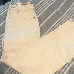 BRAND NEW ABERCROMBIE JEANS!